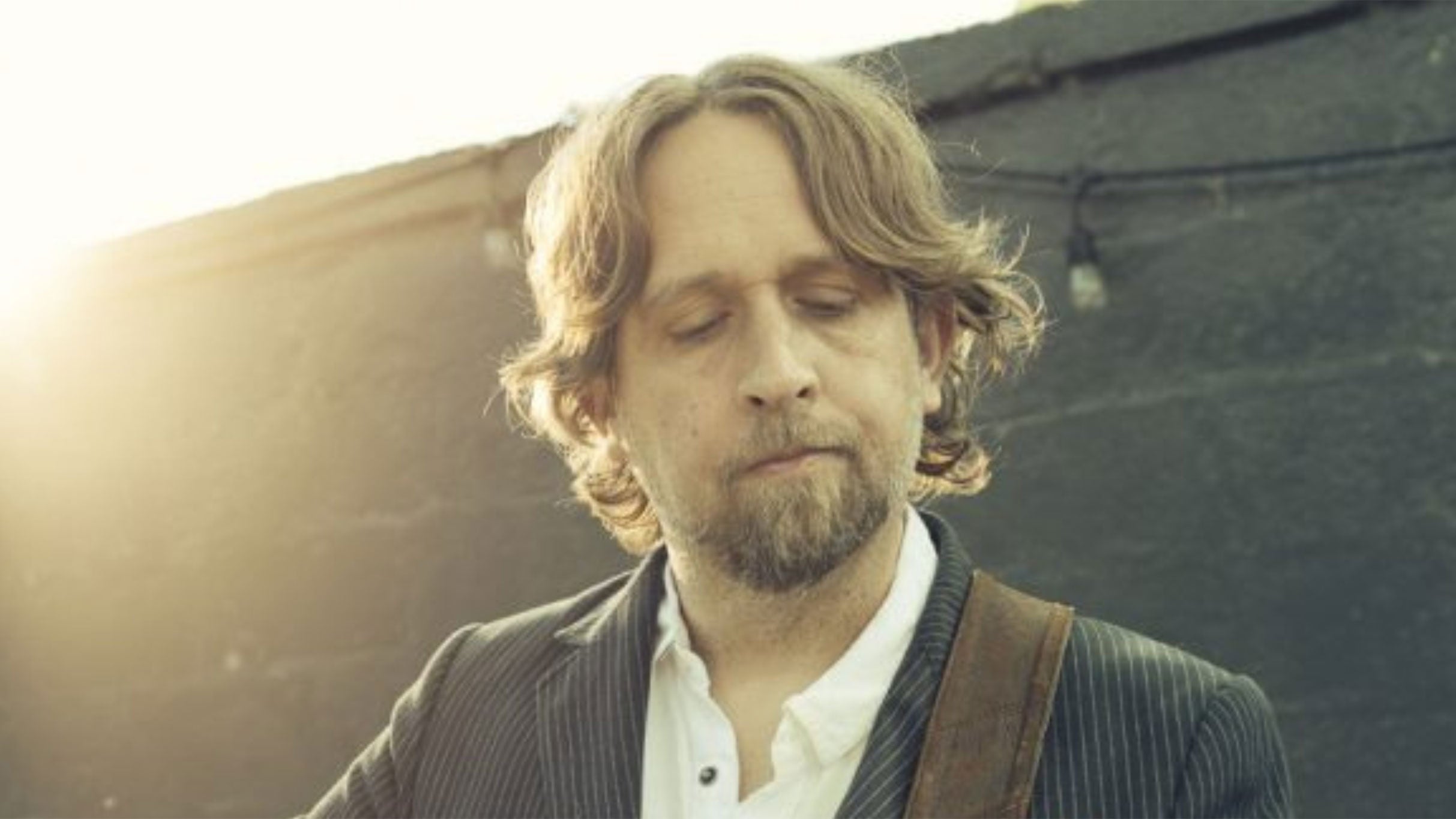 Hayes Carll - Ages 18+